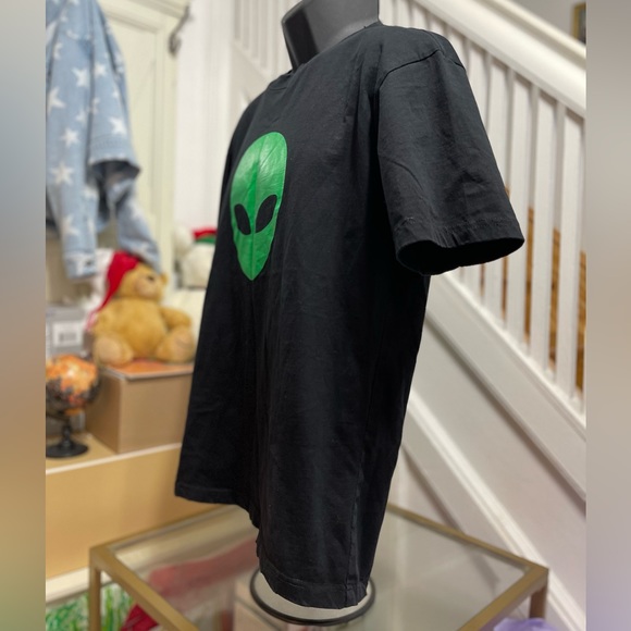 EUC Men’s Medium/Women’ Large Balenciaga Oversized Alien Crewneck Tee In Black - Picture 9 of 13